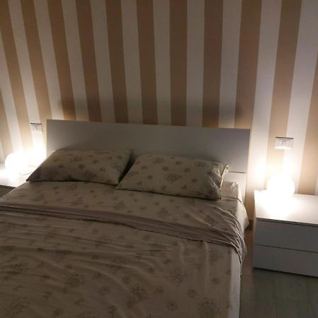 Casanelmare Apartment Mola di Bari Bagian luar foto