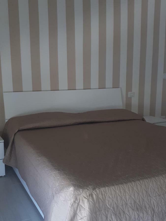 Casanelmare Apartment Mola di Bari Bagian luar foto