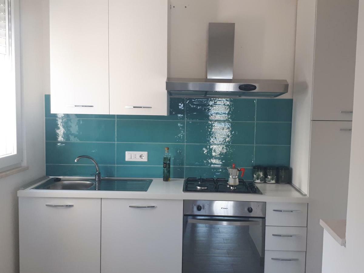 Casanelmare Apartment Mola di Bari Bagian luar foto