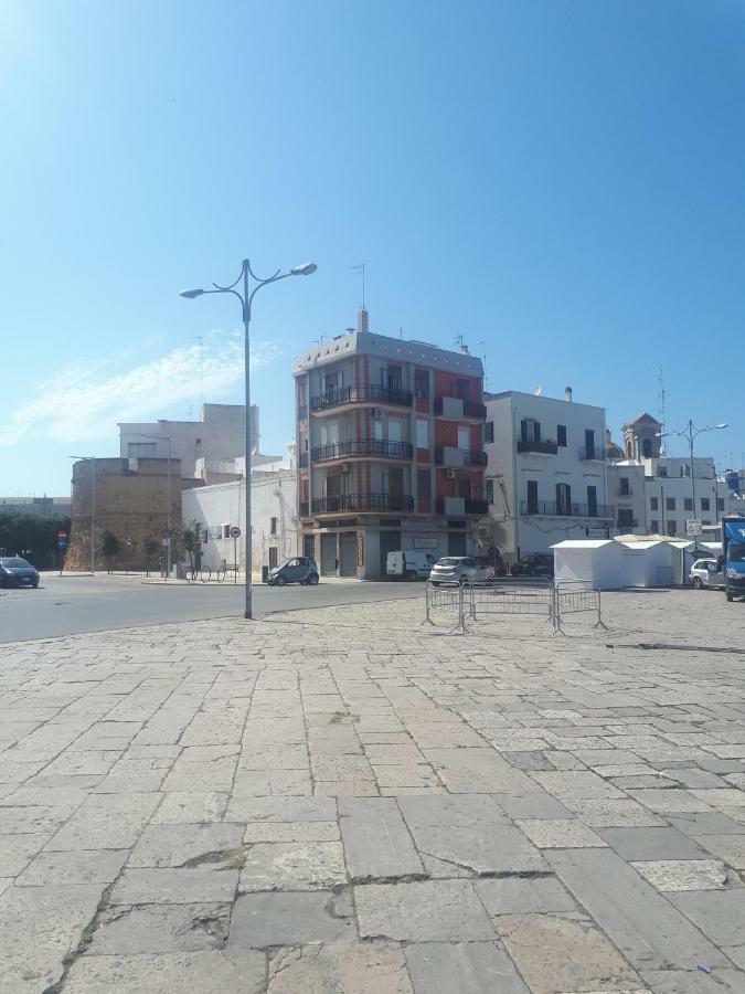 Casanelmare Apartment Mola di Bari Bagian luar foto